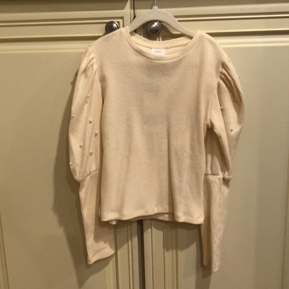Zara Other - Zara sweater
